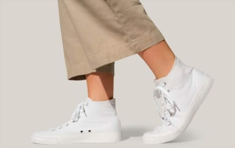 basic white sneakers unisex streetwear fashion