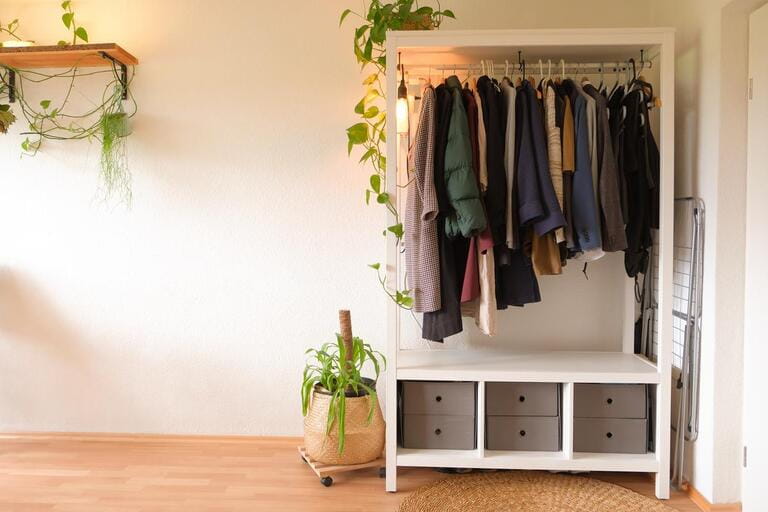 Minimalist Capsule Wardrobe Interior Design